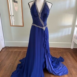 Elegant Blue Halter Evening Gown